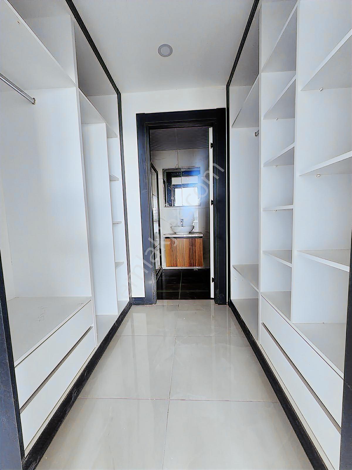 Valleyden Hürriyet Mah,havuz Cepheli Site İçinde 2+1 Lüks Daire - Görsel 9