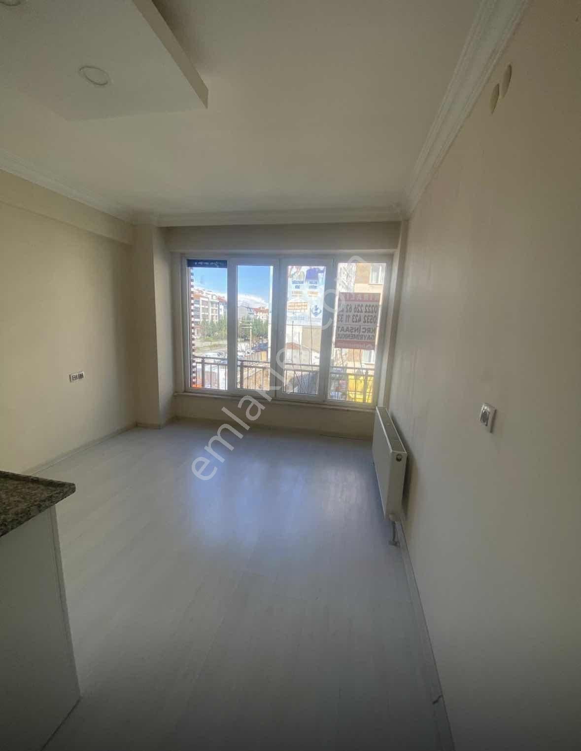 Krc İnşaattan Sakarya 1 Caddesi Üzeri Kiralık 2+1 Daire - Görsel 16