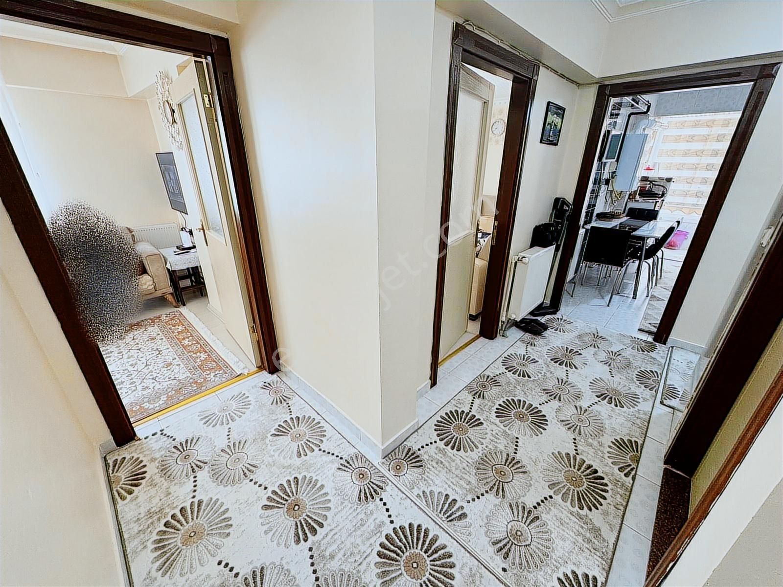 Plevne Mahallesinde Ara Katta Ön Cephe Genç Bina Krediye Uygun" - Görsel 35