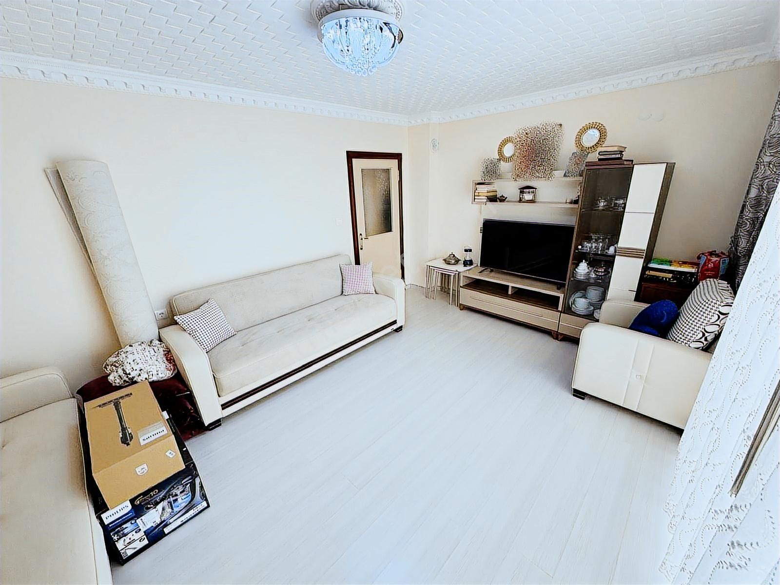 Plevne Mahallesinde Ara Katta Ön Cephe Genç Bina Krediye Uygun" - Görsel 21