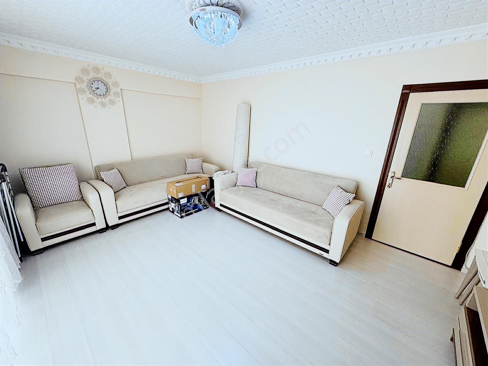 Plevne Mahallesinde Ara Katta Ön Cephe Genç Bina Krediye Uygun" - Görsel 14