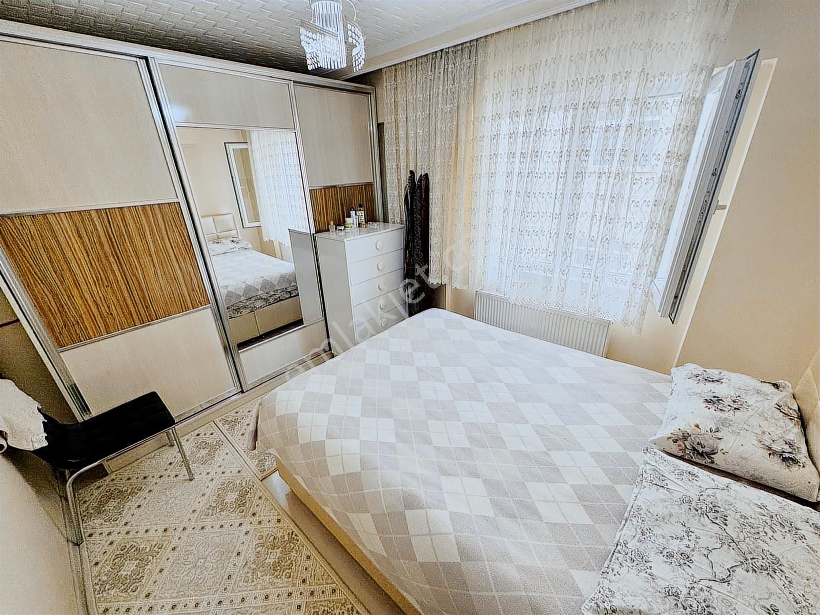 Plevne Mahallesinde Ara Katta Ön Cephe Genç Bina Krediye Uygun" - Görsel 15