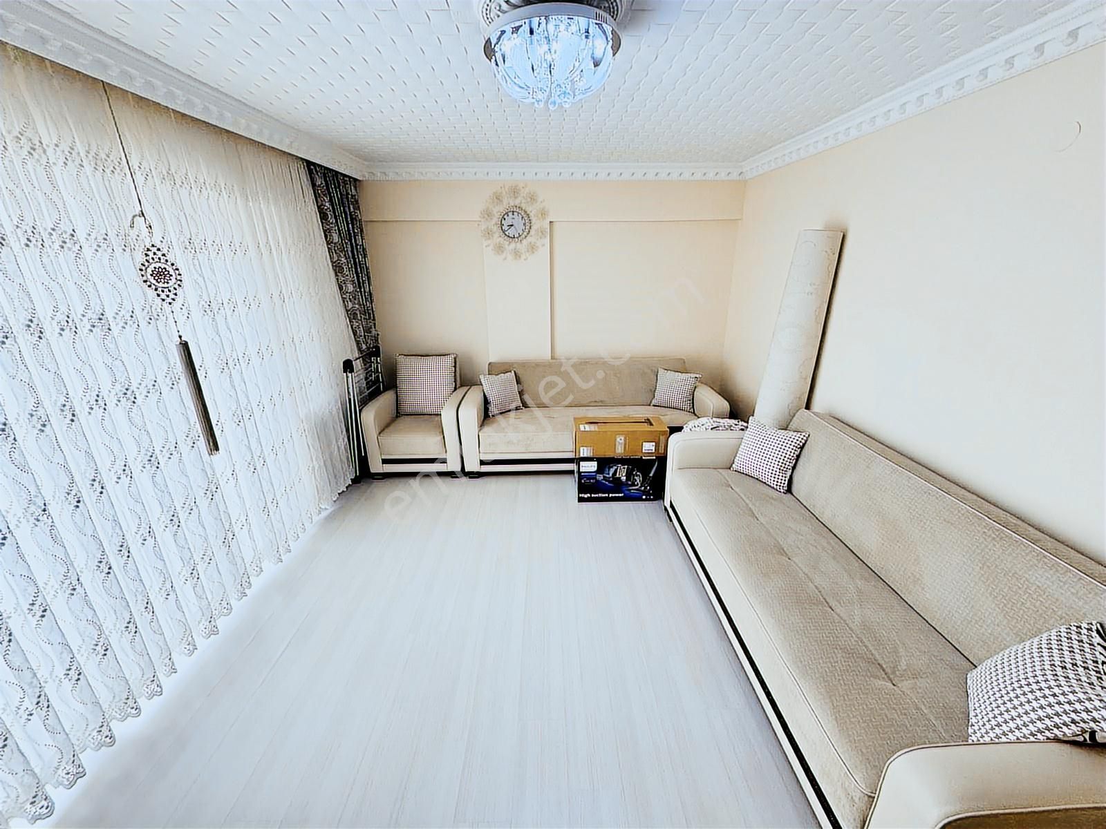 Plevne Mahallesinde Ara Katta Ön Cephe Genç Bina Krediye Uygun" - Görsel 13