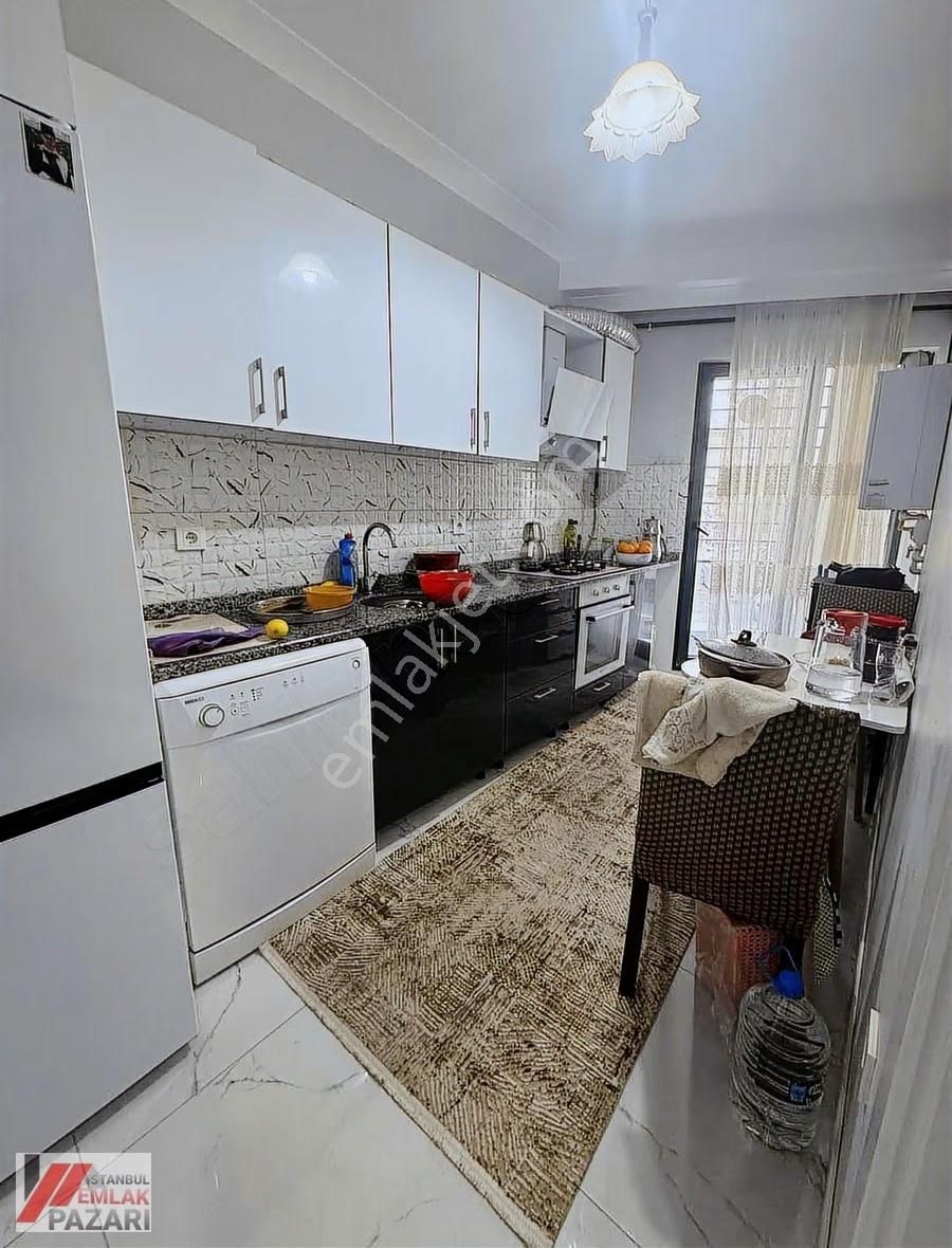 Şükrübey Metrobüs Durağı Yanı Balkonlu Yüksek Giriş Daire... - Görsel 4