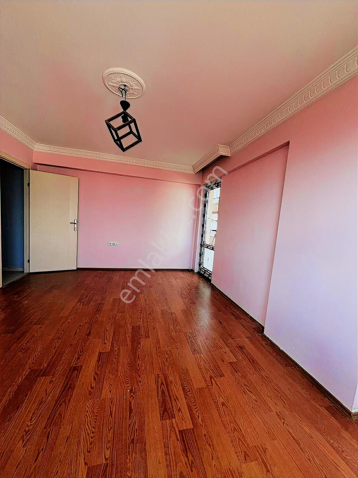 Ufuktepe Merkezi Konumda Katta Asansörlü Manzaralı Kiralık 3+1 - Görsel 8