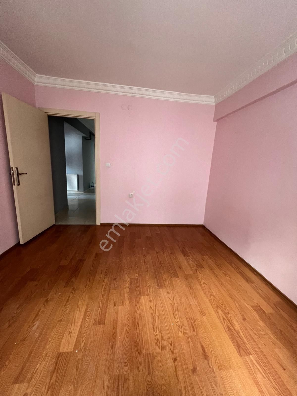 Ufuktepe Merkezi Konumda Katta Asansörlü Manzaralı Kiralık 3+1 - Görsel 11