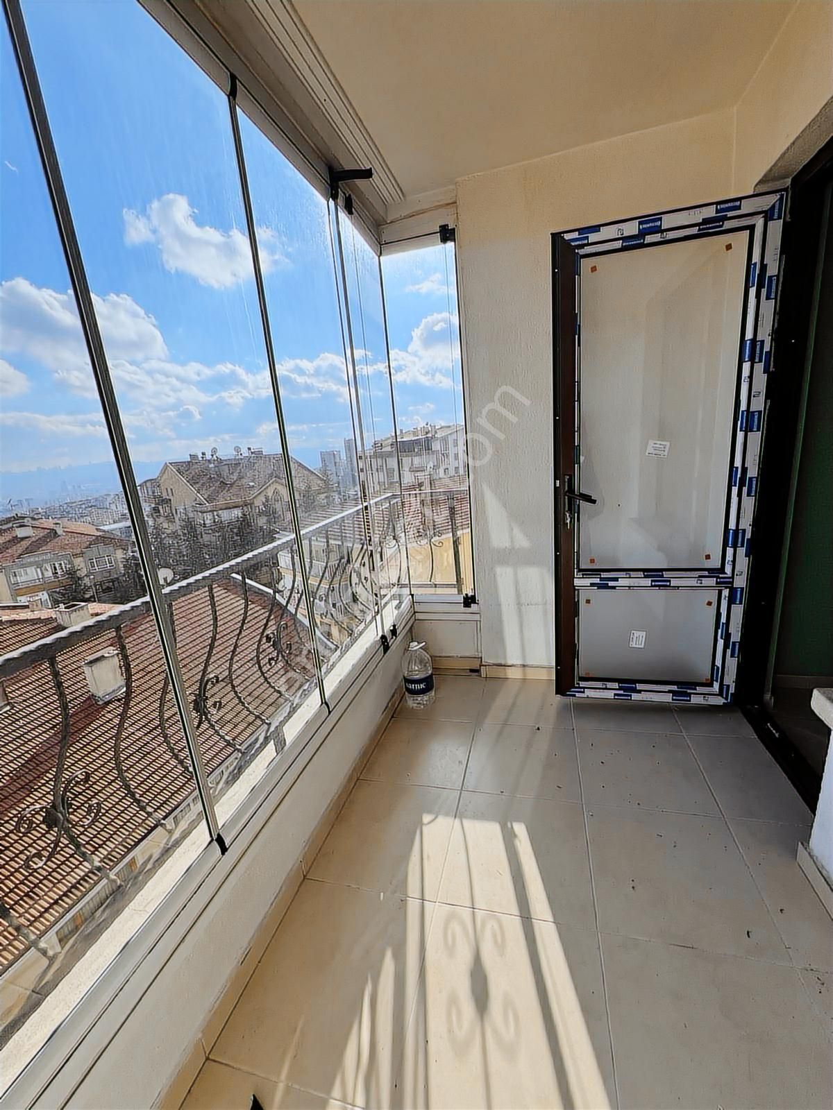 Ufuktepe Merkezi Konumda Katta Asansörlü Manzaralı Kiralık 3+1 - Görsel 14