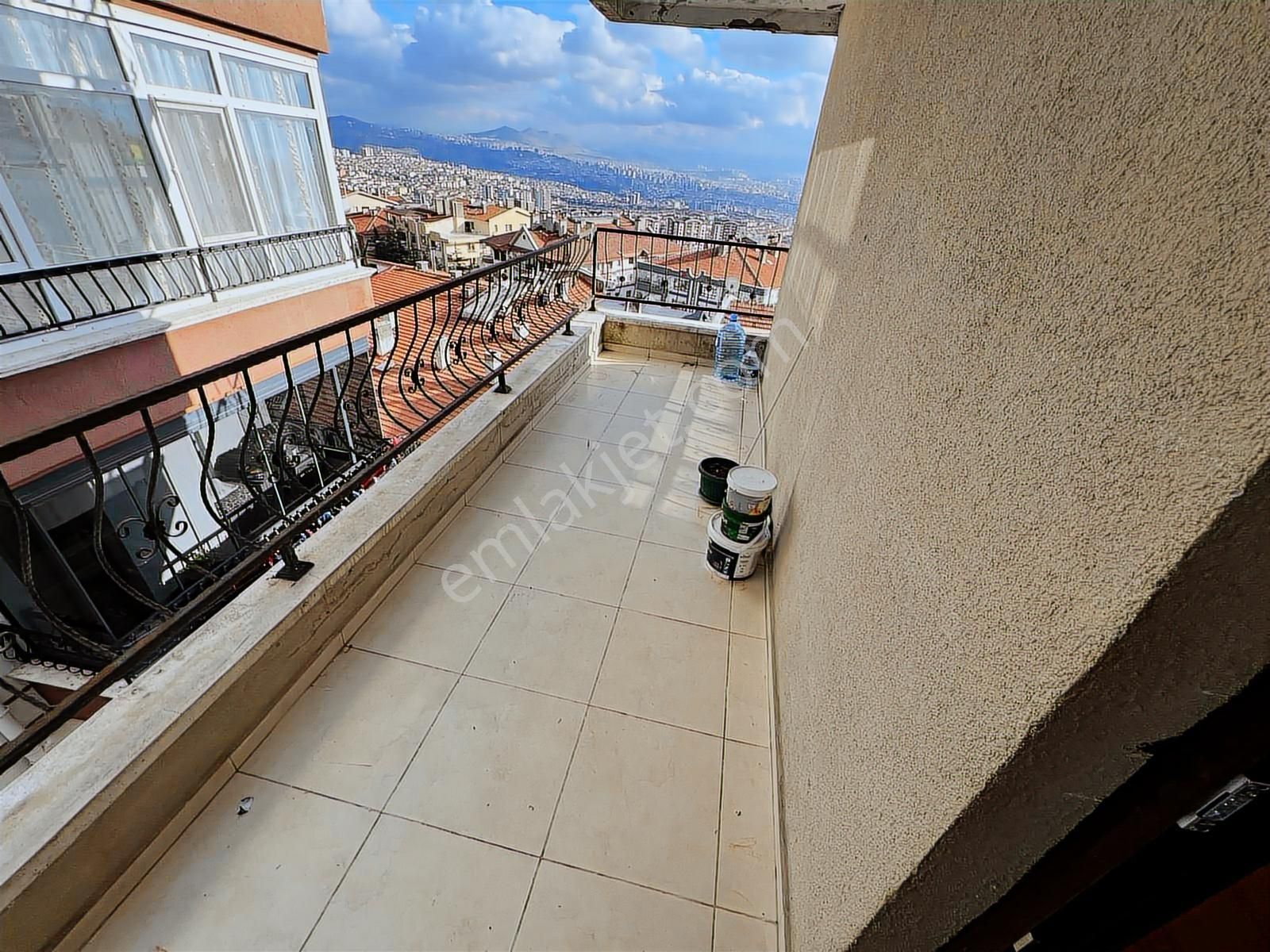 Ufuktepe Merkezi Konumda Katta Asansörlü Manzaralı Kiralık 3+1 - Görsel 24