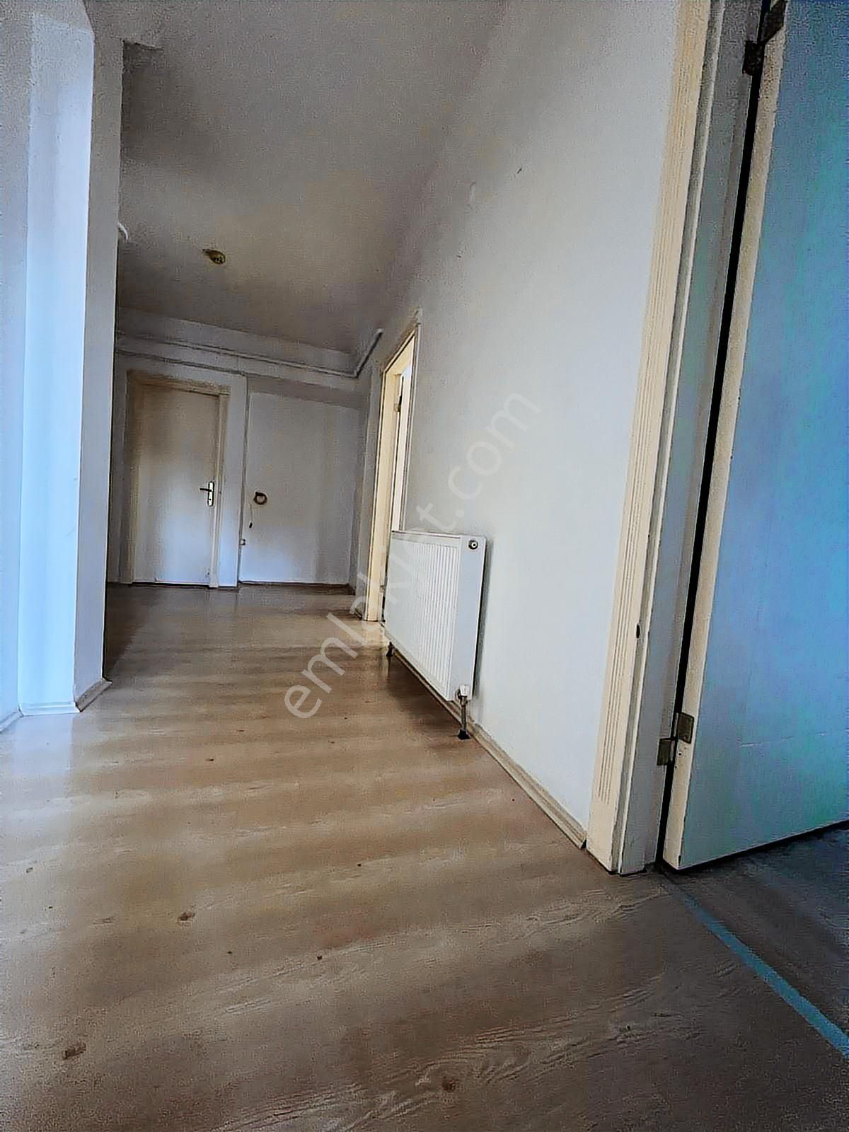 Kanuni Mahallesinde Katta Asansörlü Geniş M2 Li Kiralık 3+1 - Görsel 18