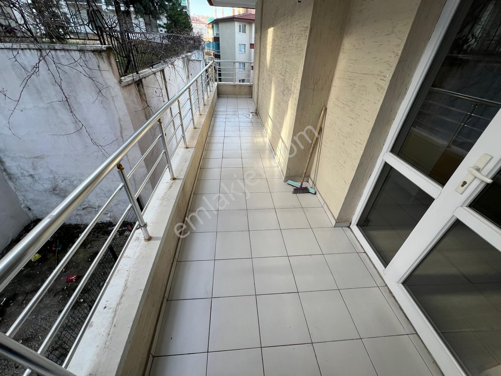 Kanuni Mahallesinde Katta Asansörlü Geniş M2 Li Kiralık 3+1 - Görsel 16