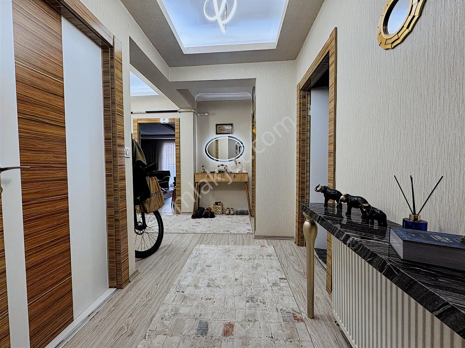 Baglum Yeni Binada Yapılı Katta Yapılı Geniş M2 3+1 - Görsel 16