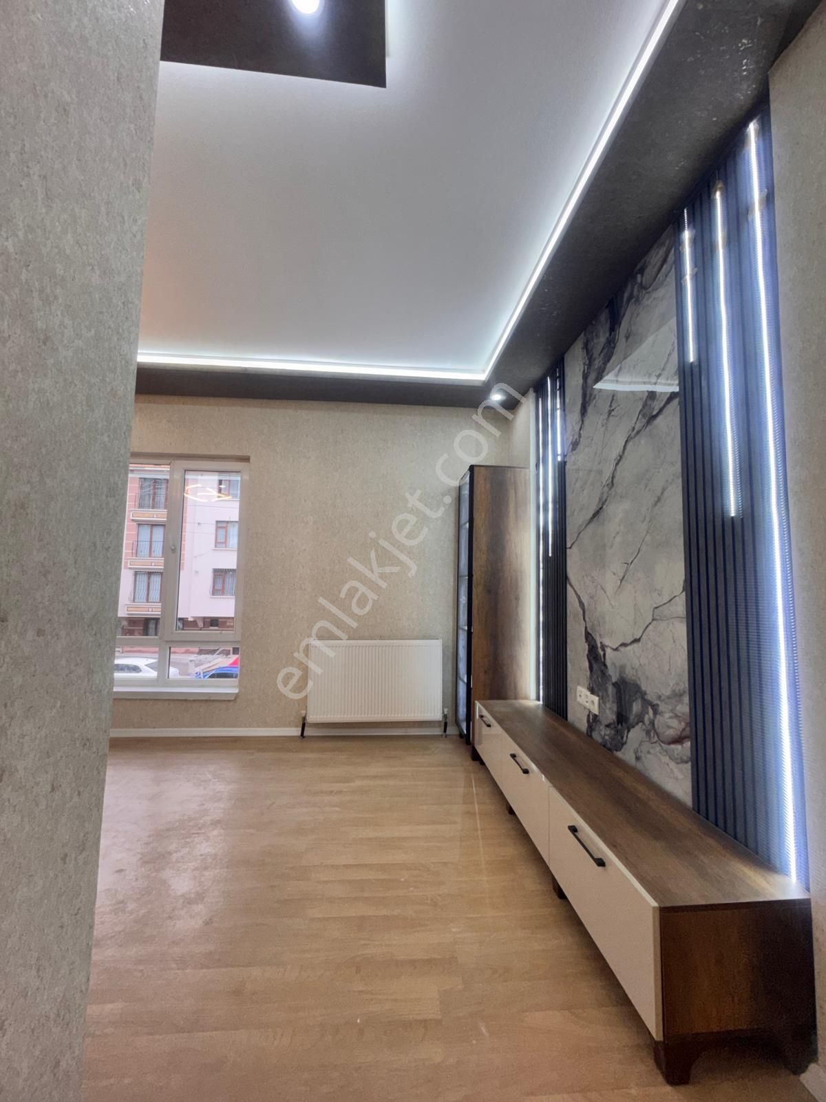 Kanuni Mahallesinde Ful Yapılı Katta Geniş M2 3+1