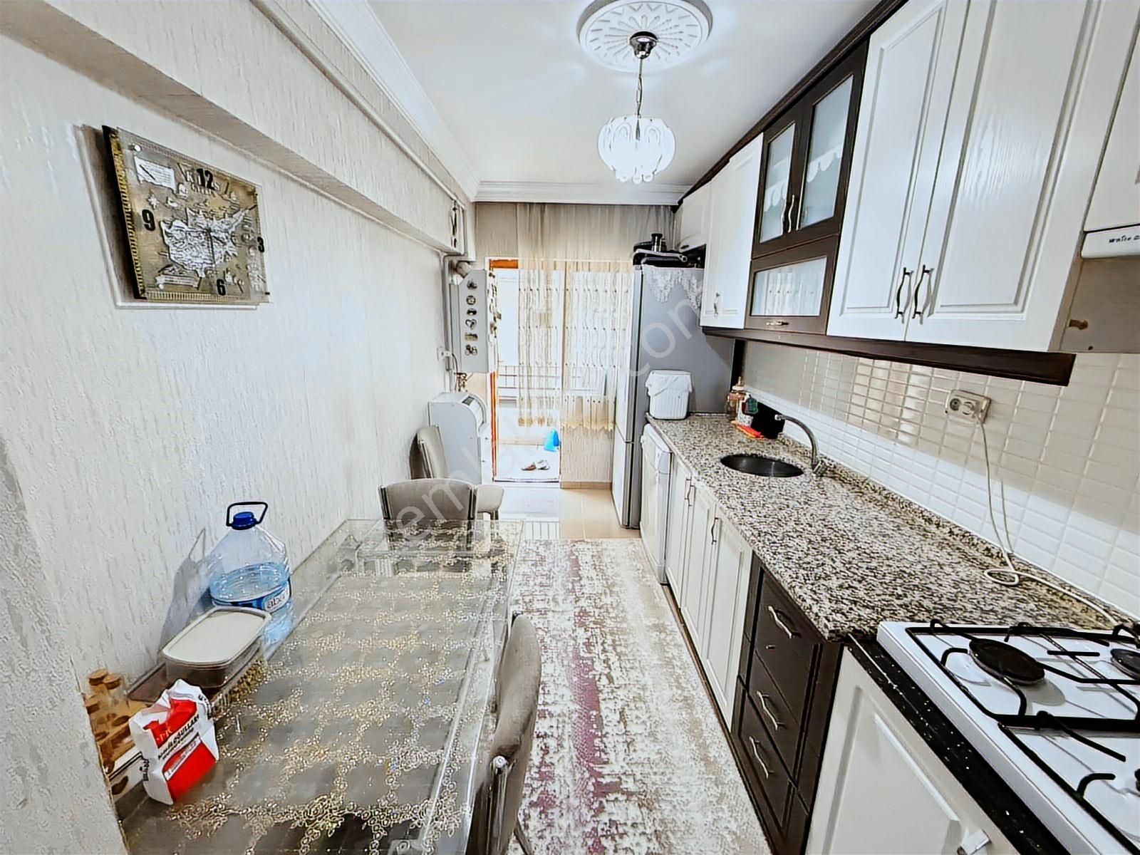 Aktepe Mahallesi Yakını Yapıl Katta Geniş M2 3+1 - Görsel 12