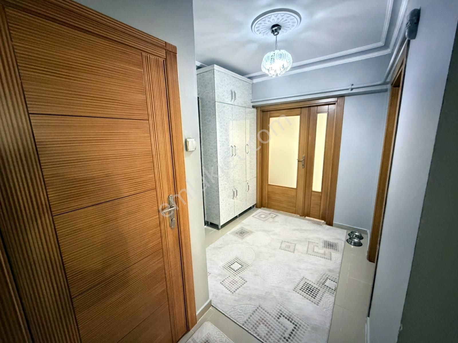 Aktepe Mahallesi Yakını Yapıl Katta Geniş M2 3+1 - Görsel 11