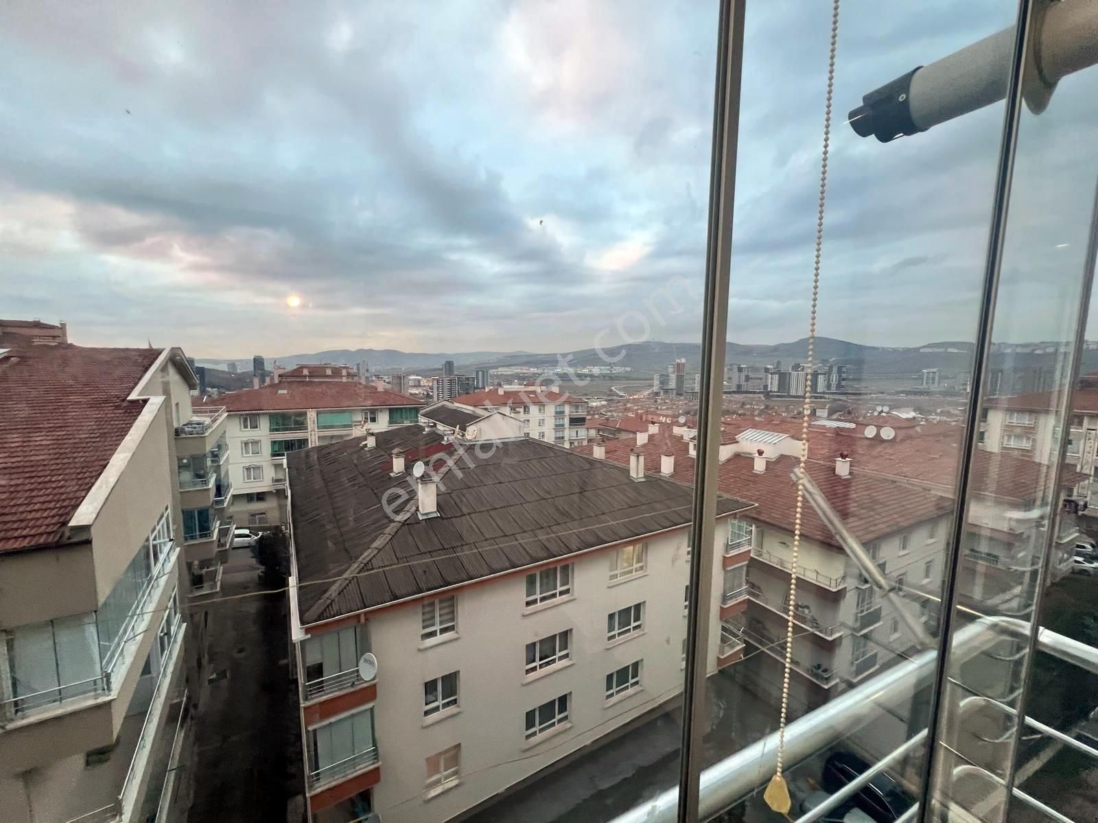 Ataparkta Manzaralı Katta Yapılı Genişm2 3+1