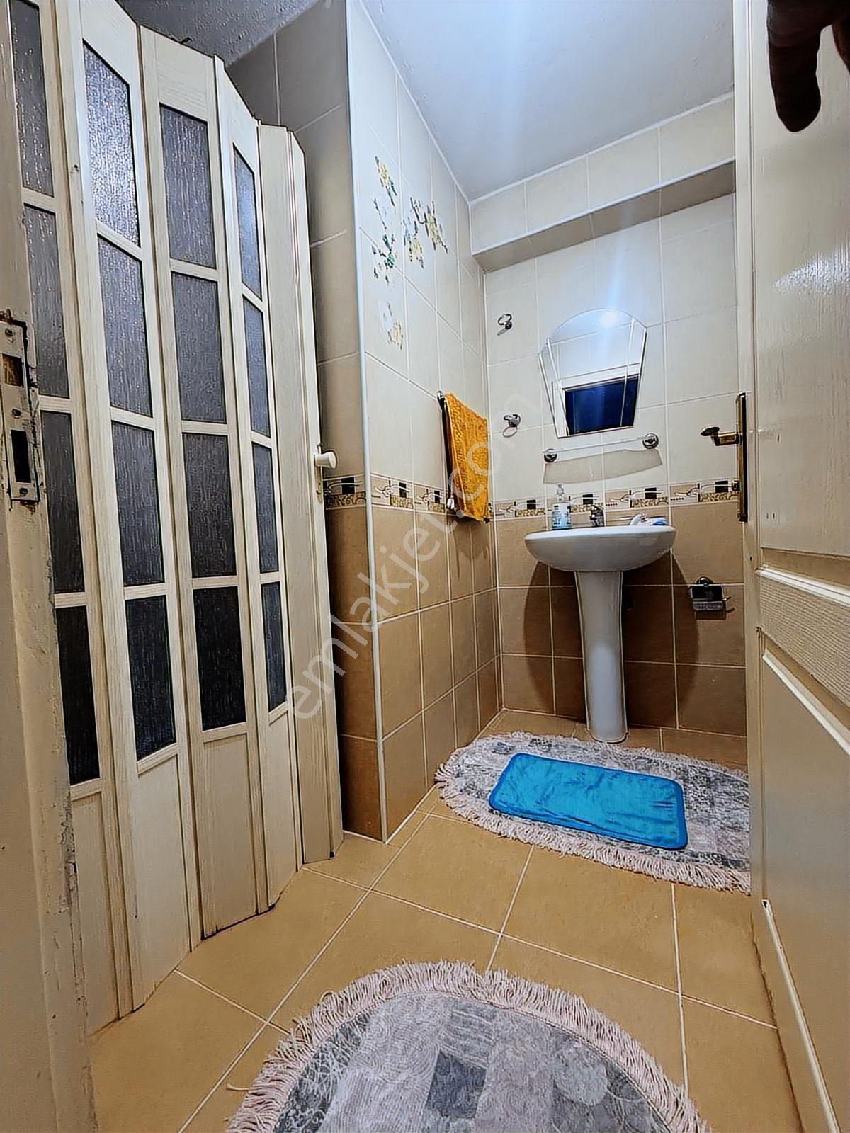 Bademlik Yakını Altı Tam Daire Kat Konumunda 3+1 - Görsel 17