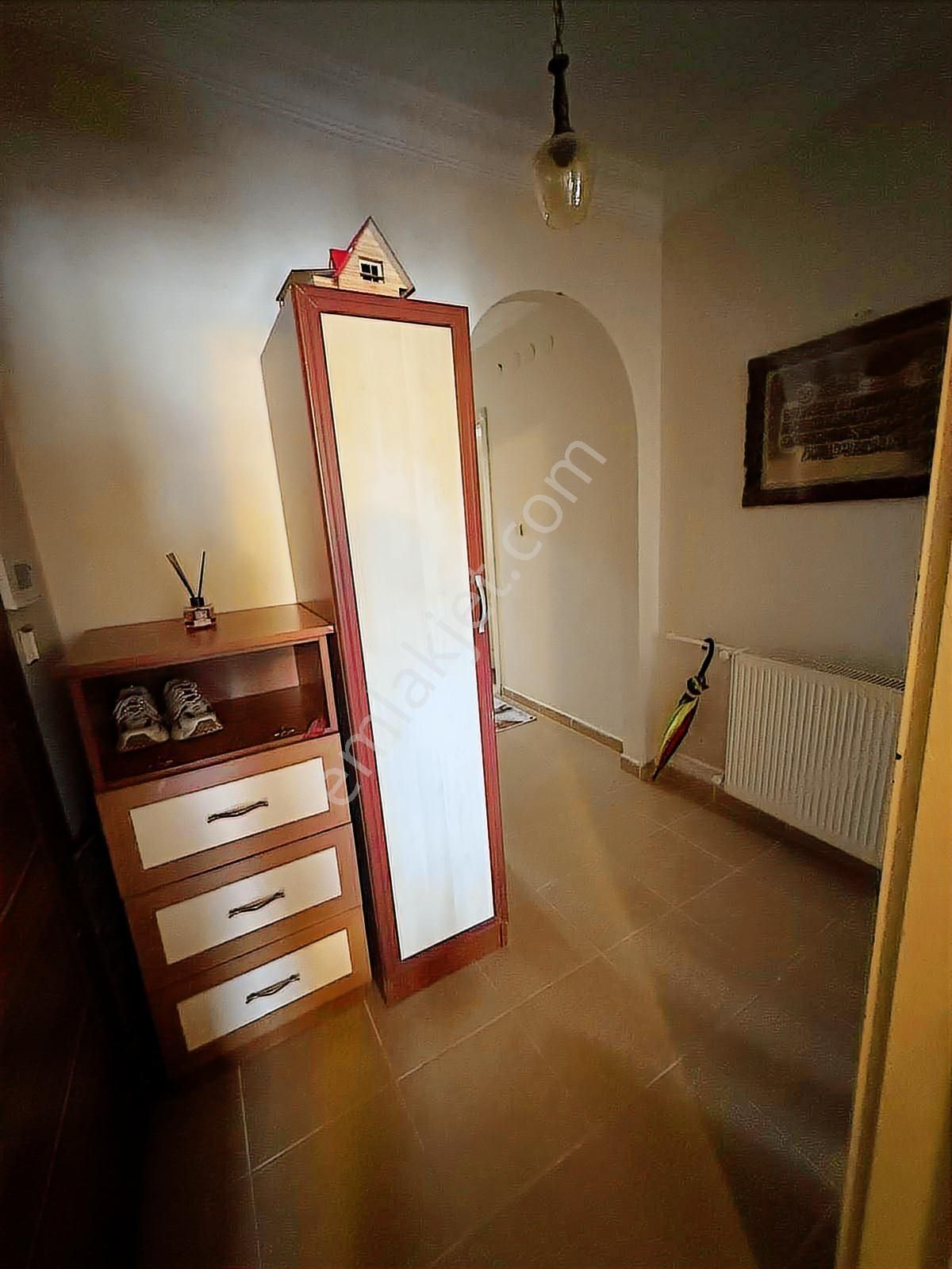 Bademlik Yakını Altı Tam Daire Kat Konumunda 3+1 - Görsel 7