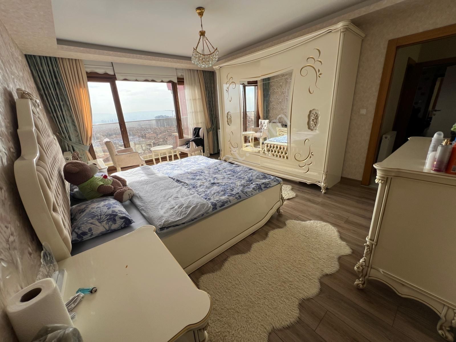 Kuşcagızın Gözde Sitesinde Genişm2 Lüks Yapılı 4+1 - Görsel 4