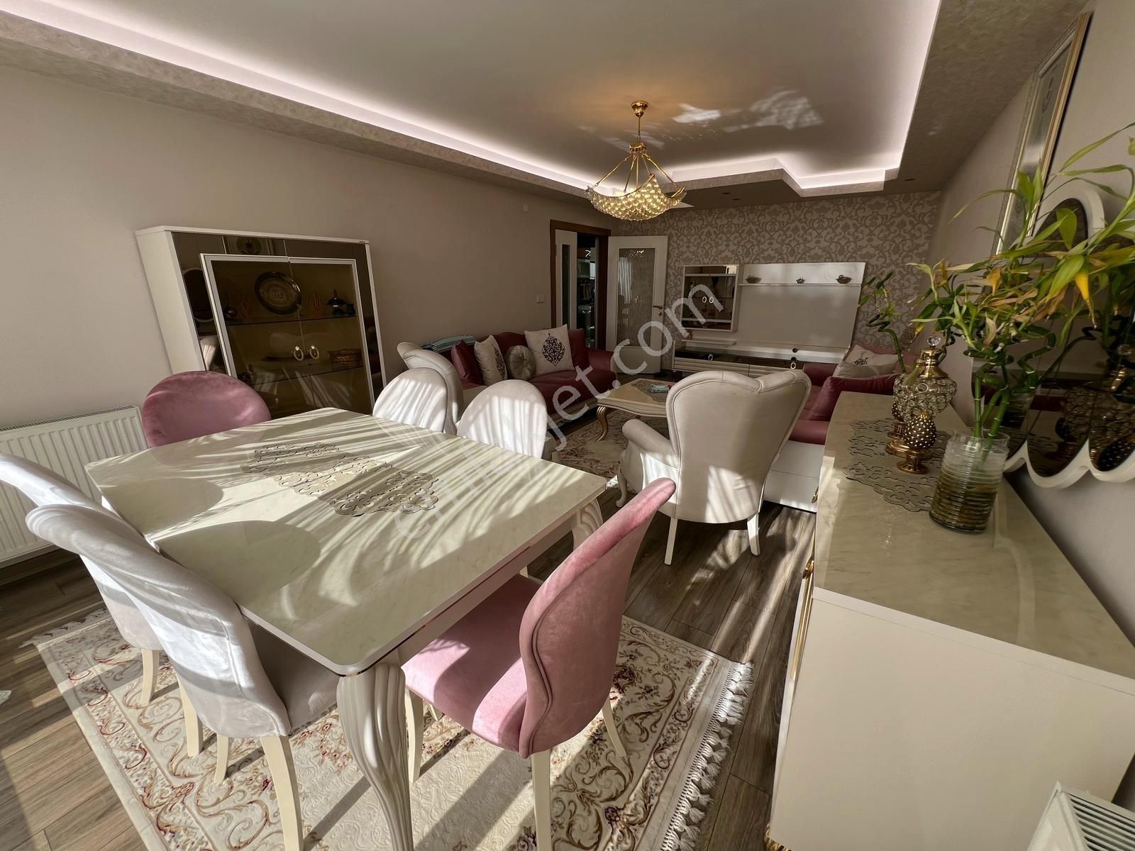 Kuşcagızın Gözde Sitesinde Genişm2 Lüks Yapılı 4+1 - Görsel 8