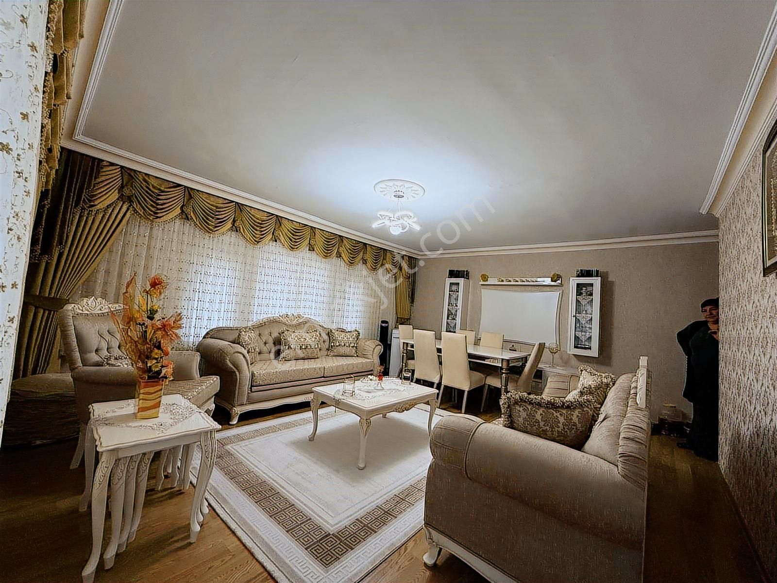 Bagcı Caddesi Yakını Katta Asansörlü 3+1 - Görsel 7