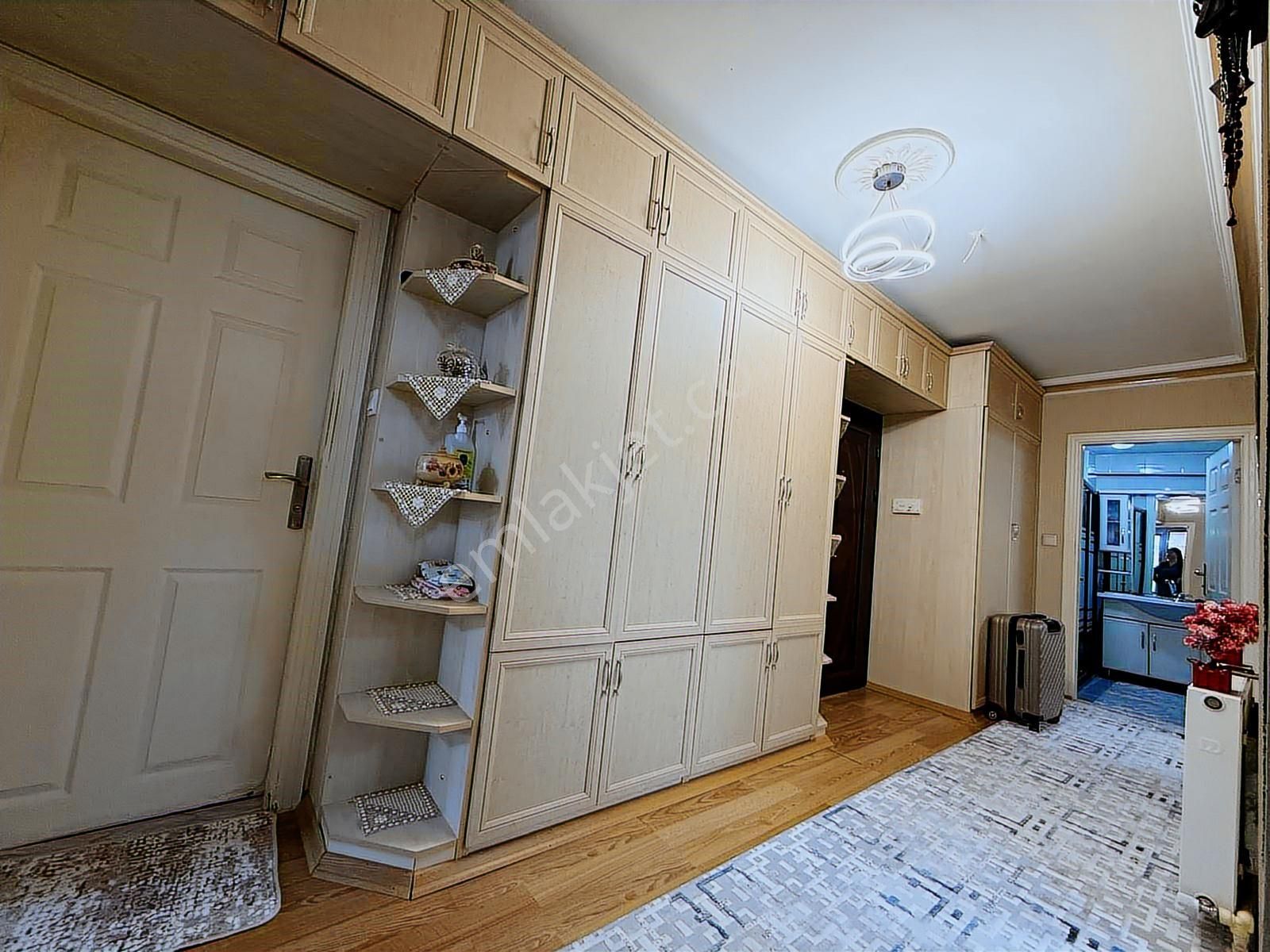 Bagcı Caddesi Yakını Katta Asansörlü 3+1 - Görsel 8