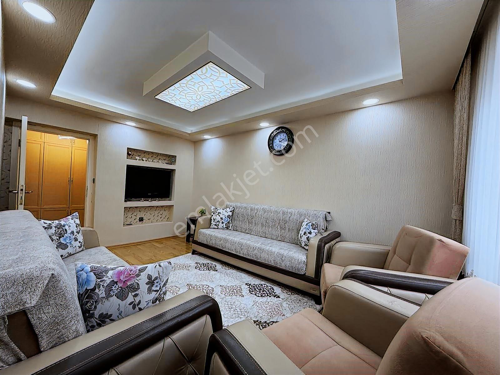 Bagcı Caddesi Yakını Katta Asansörlü 3+1 - Görsel 11