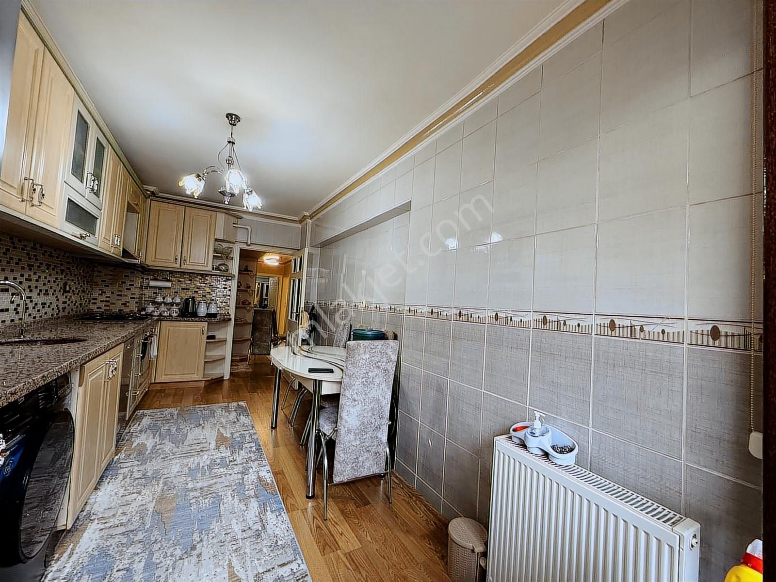 Bagcı Caddesi Yakını Katta Asansörlü 3+1 - Görsel 5