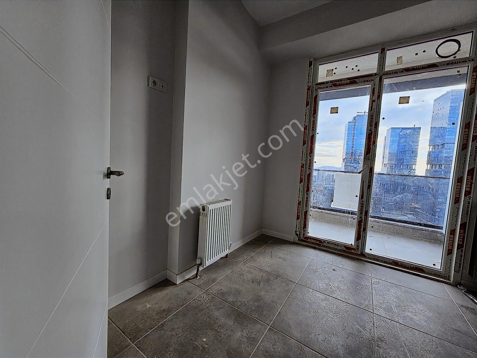 Esenkent Doğa Park Sitesi Kapalı Otoparklı Ebv Banyolu Sıfır 3+1 - Görsel 2