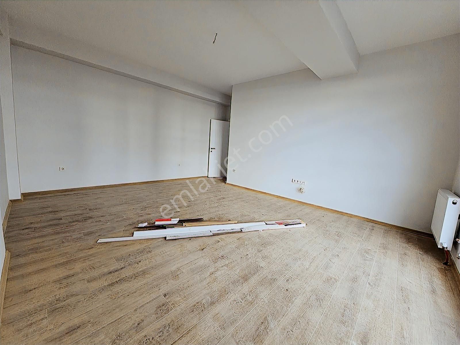 Esenkent Doğa Park Sitesi Kapalı Otoparklı Ebv Banyolu Sıfır 3+1 - Görsel 13