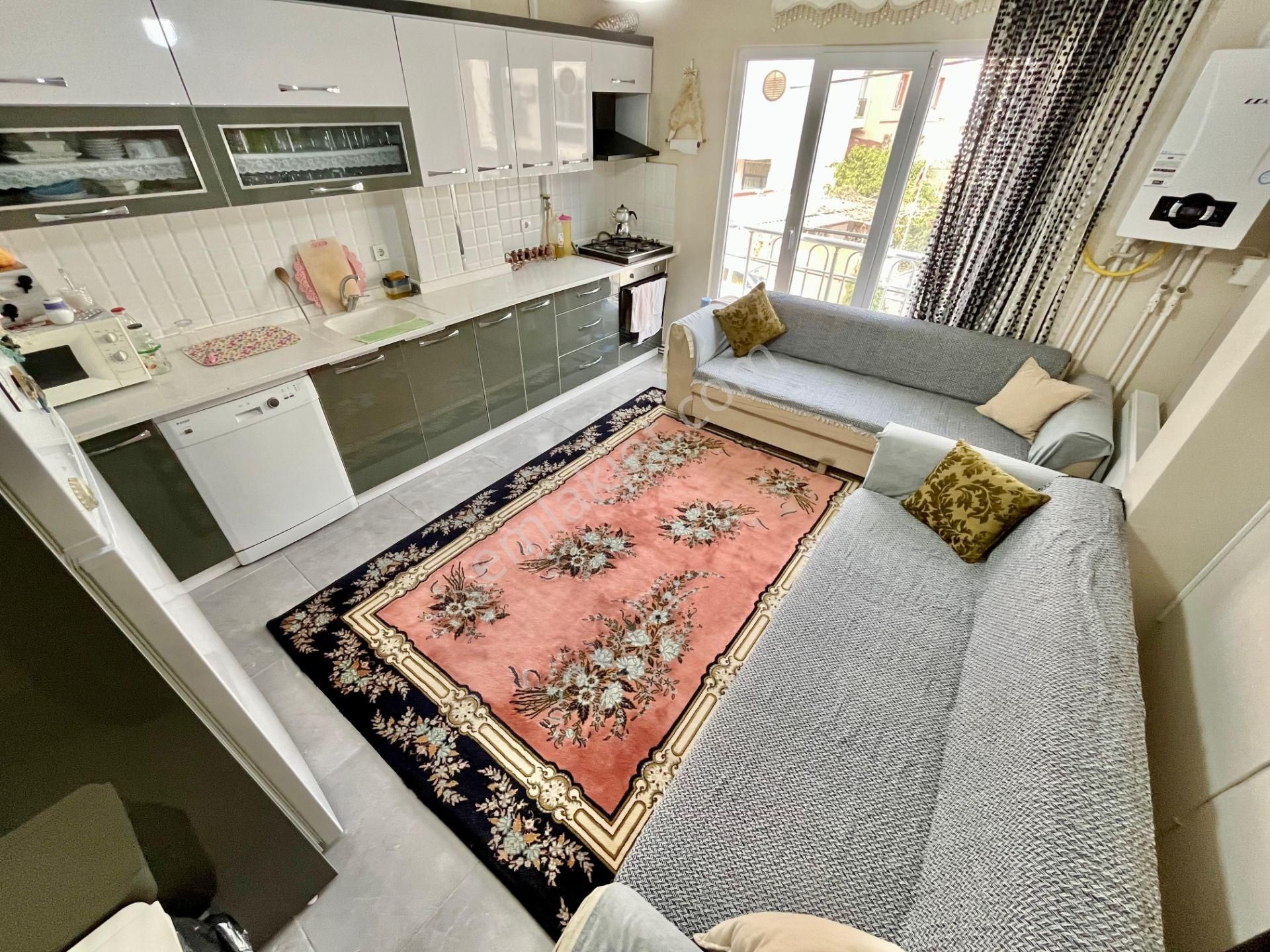 ▓akçay Karabuluttan Ayrı Mutfaklı Ön Cephe 3+1 Geniş Satılık Daire