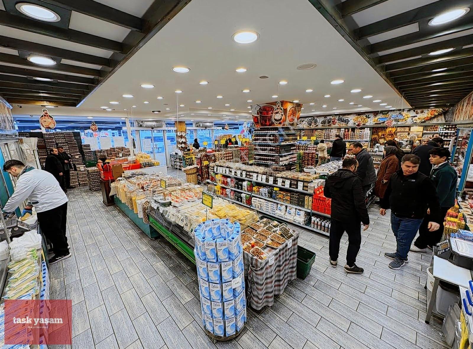 Gebze Mutlukent Merkezi Konumda 267m² Satılık Dükkan
