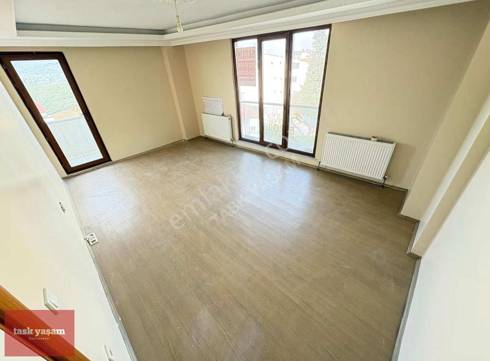 Gebze Köşklüçeşmede Fırsat Satılık 4+1 Teraslı Dubleks Daire