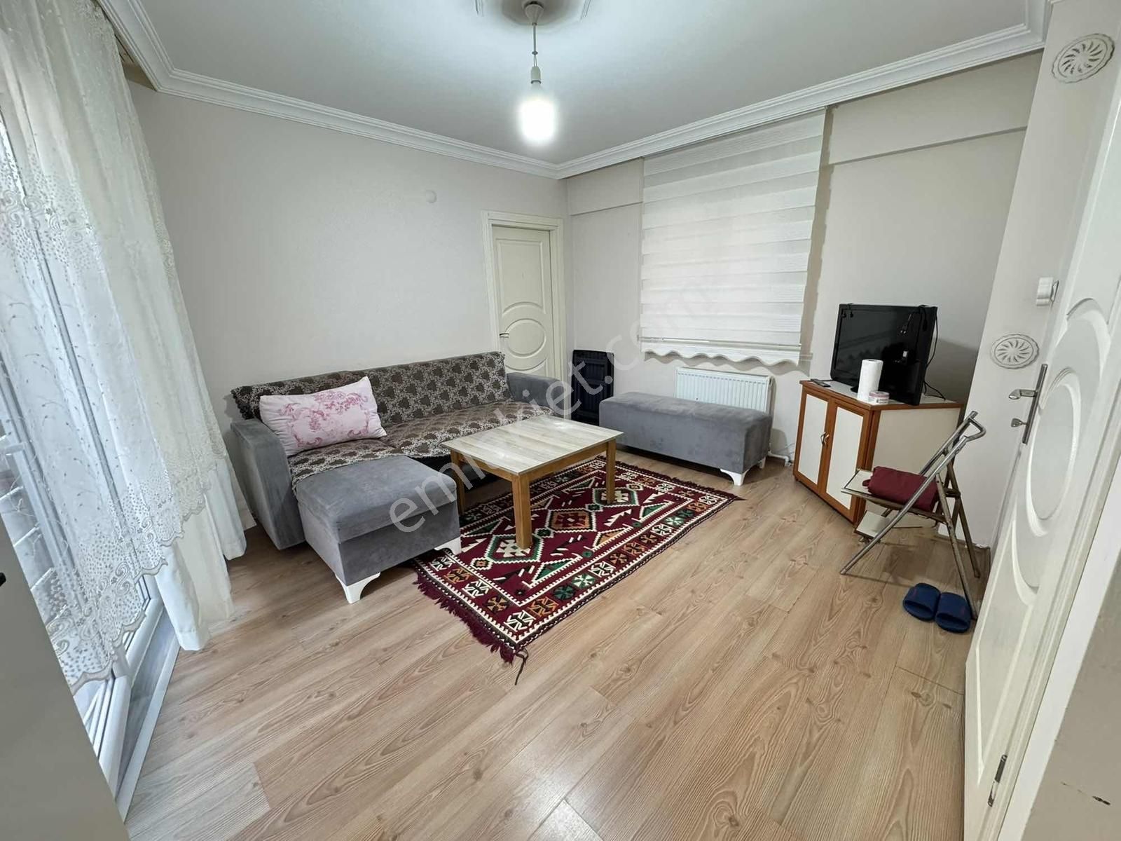 12 Yıllık Araç Takaslı 2+1 Arakat Eşyalı Daire - Görsel 9