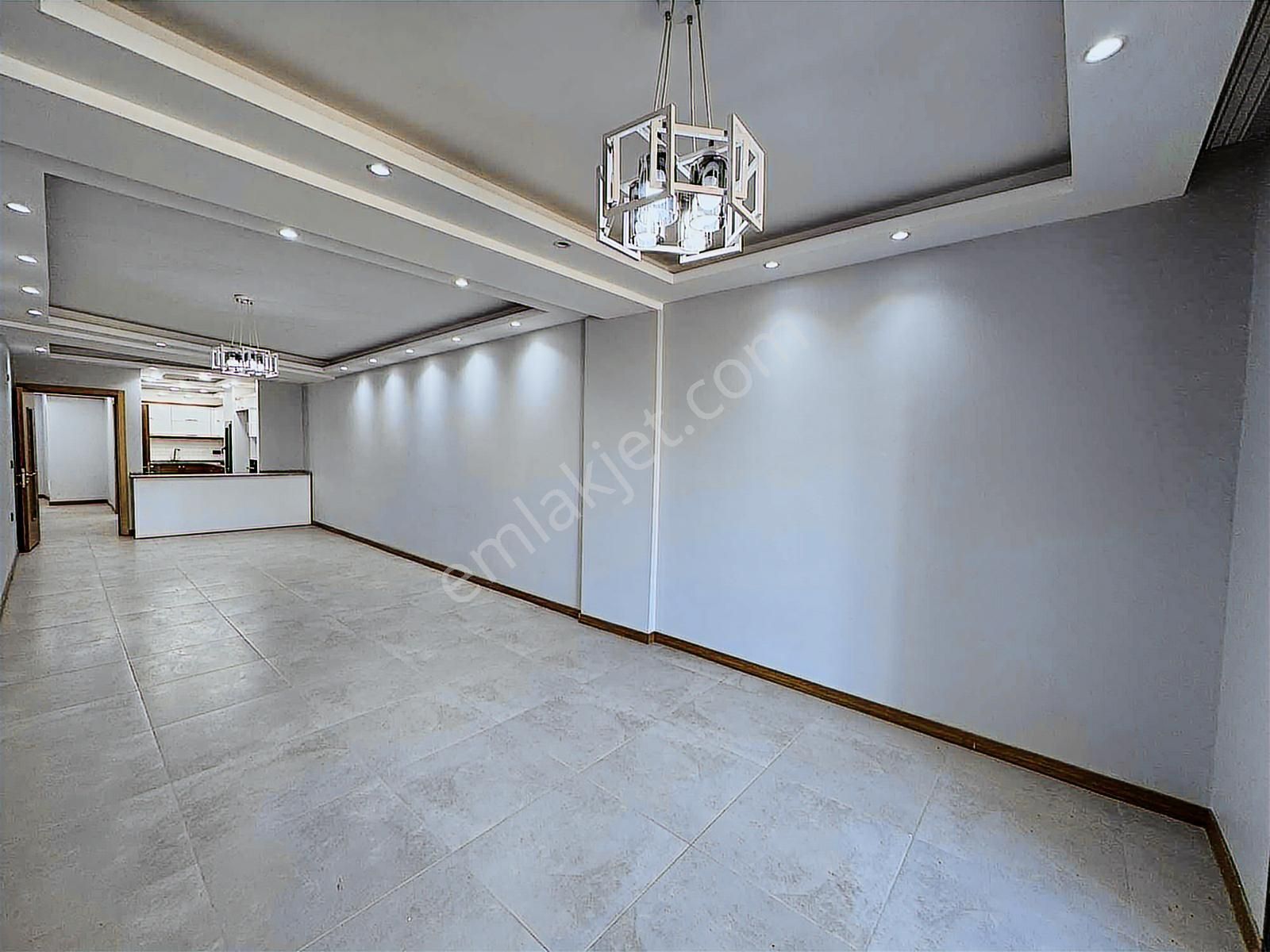 Turpa Megadan Soğukkuyu Cadde Üzerinde Satılık 4+1 Daire - Görsel 4