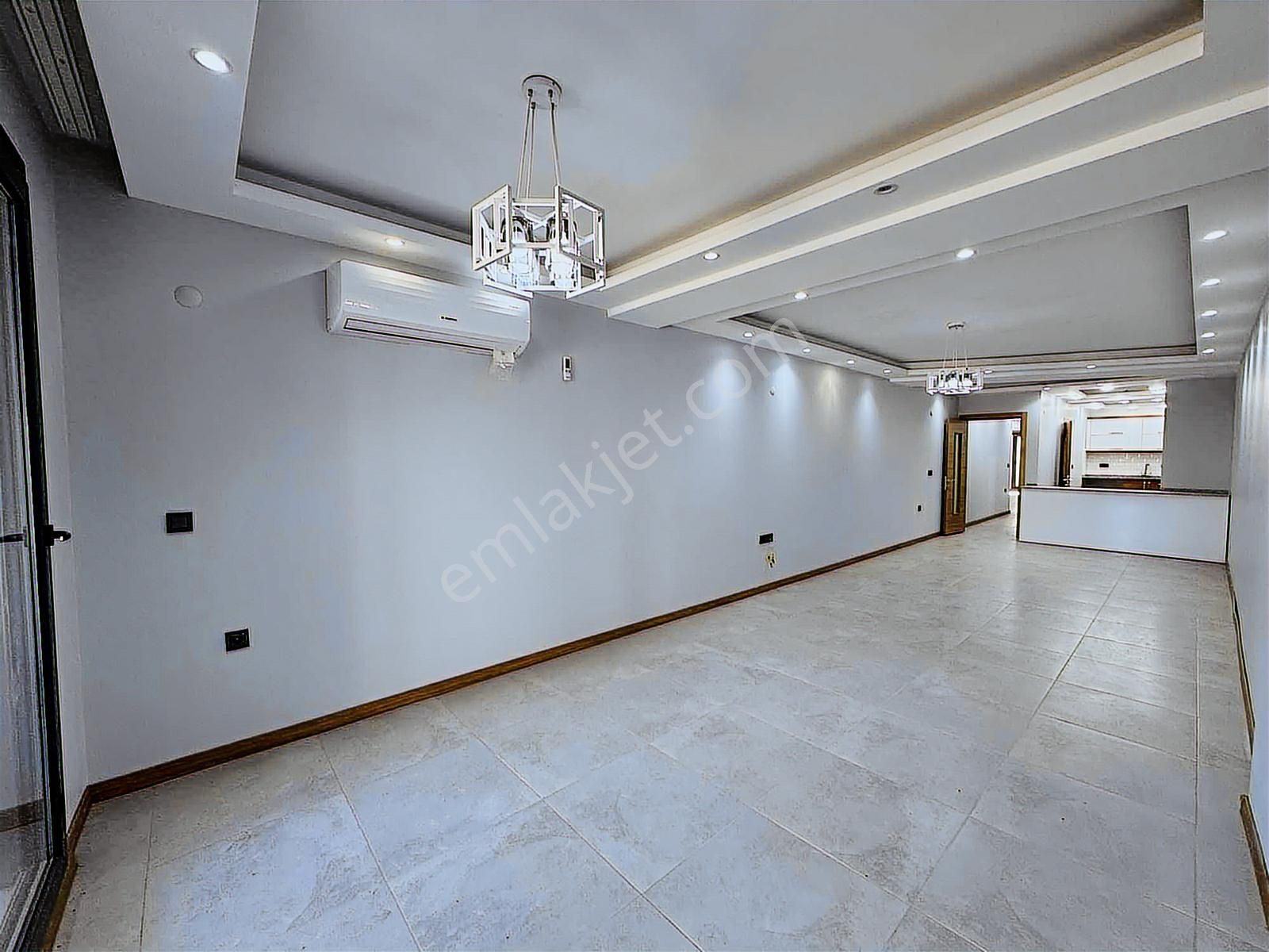 Turpa Megadan Soğukkuyu Cadde Üzerinde Satılık 4+1 Daire - Görsel 2