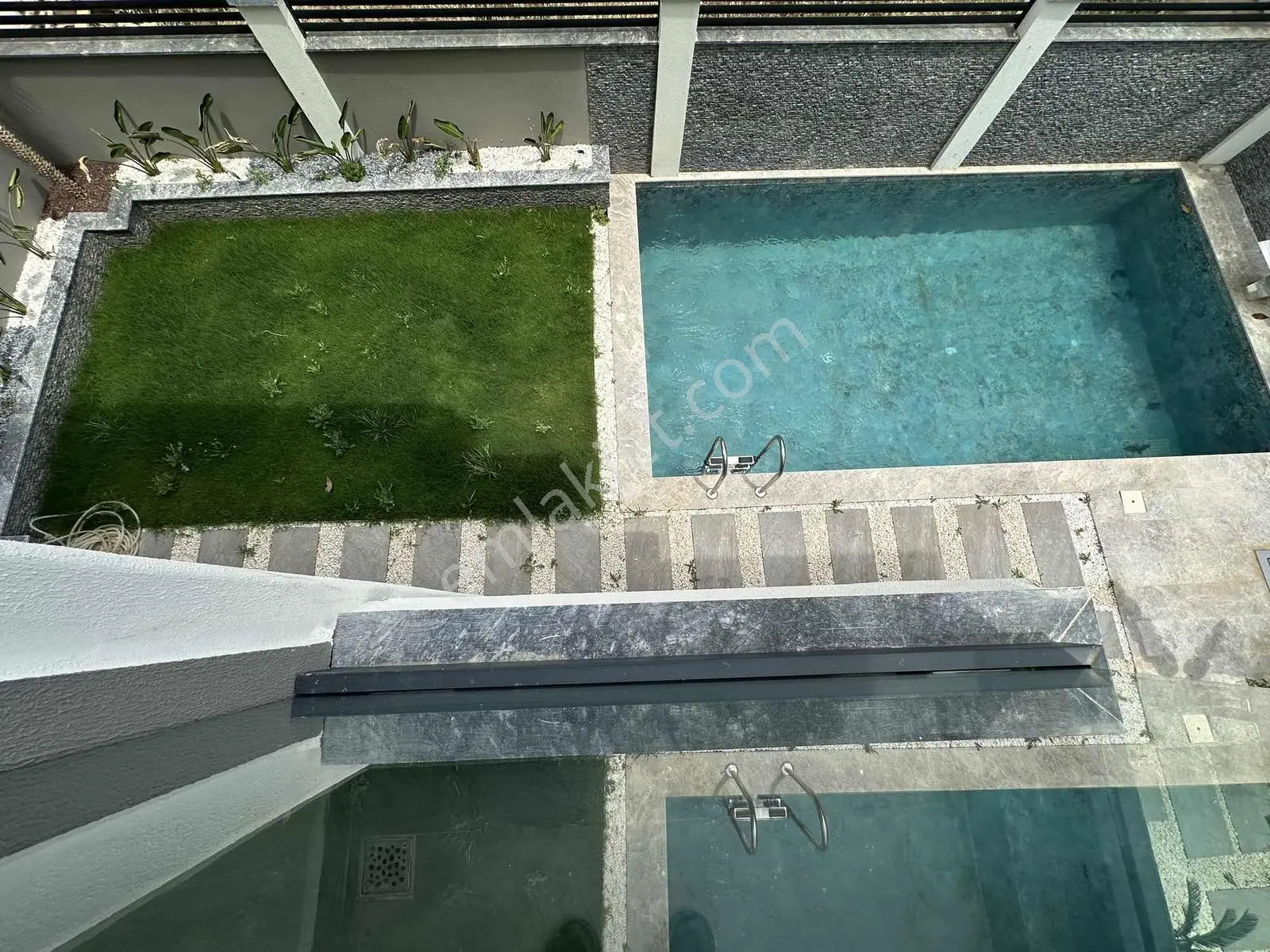 Qzen Gayrimenkulden Havuzlu Müstakil Villa - Görsel 34