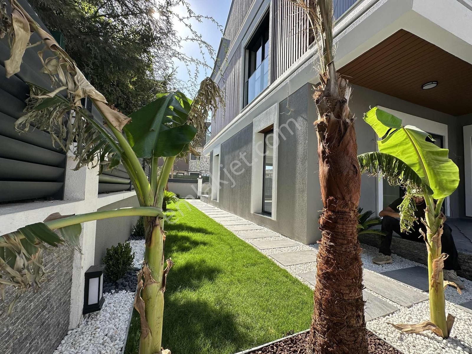 Qzen Gayrimenkulden Havuzlu Müstakil Villa - Görsel 9