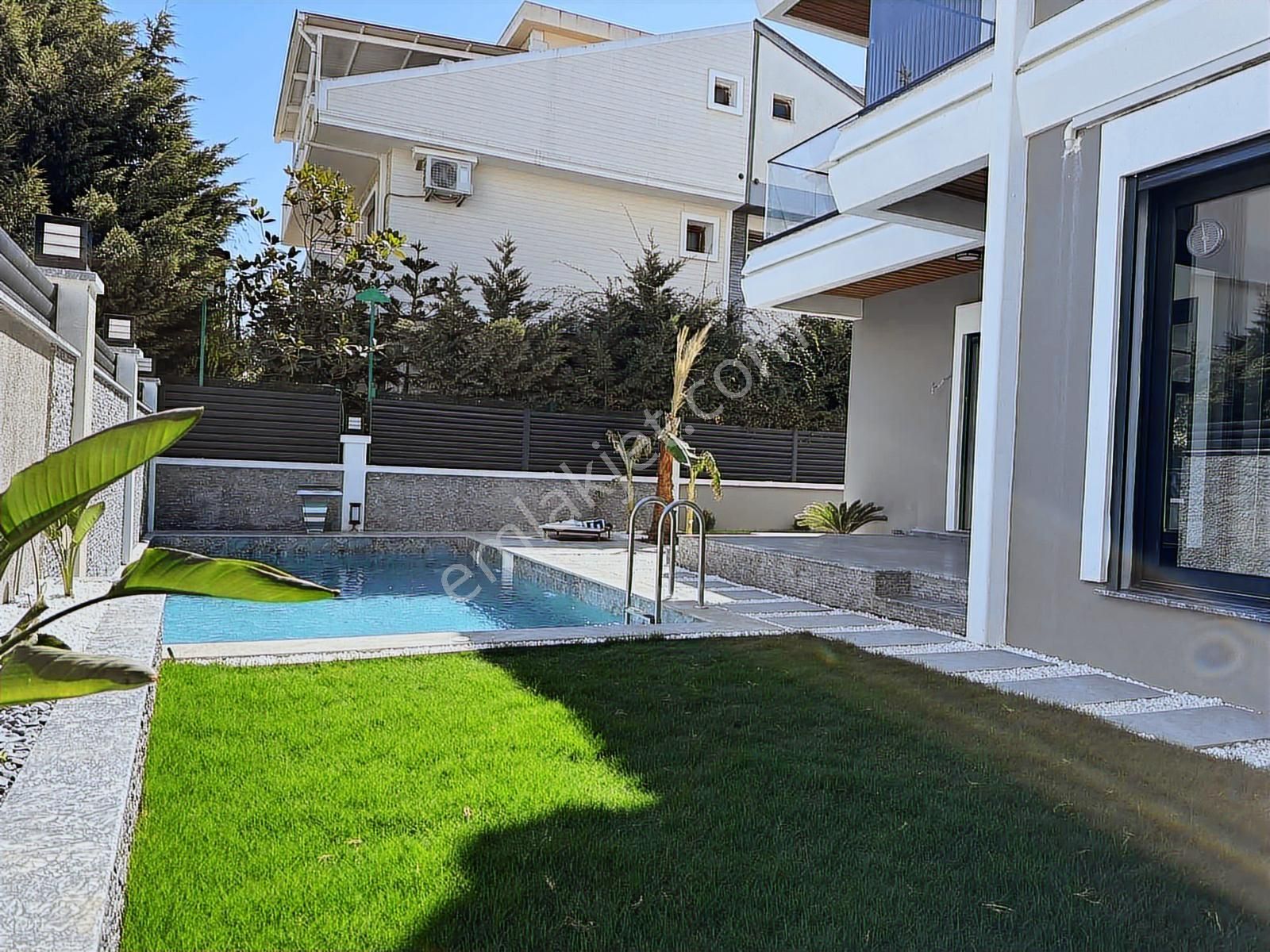 Qzen Gayrimenkulden Havuzlu Müstakil Villa - Görsel 34