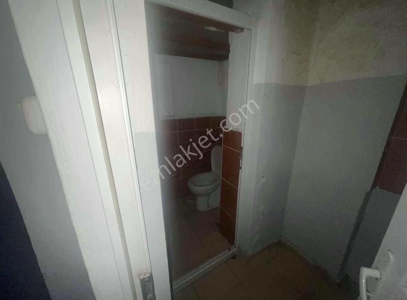 Bayrampaşa Yenidoğan Düz Giriş 120 M² Kiralık İşyeri ! 25.000 Tl - Görsel 2