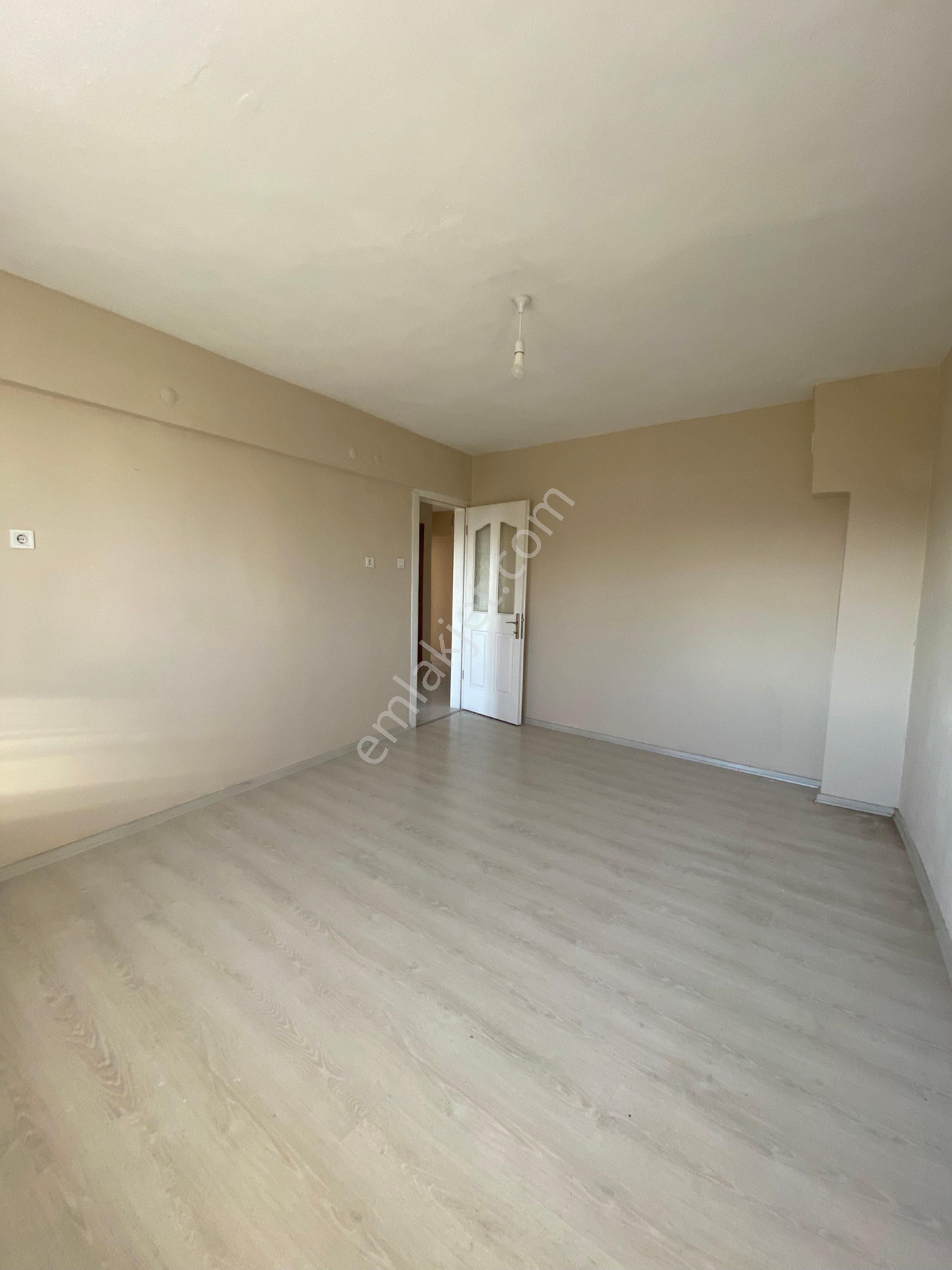 Era’dan Umurlu’da Yenilenmiş Oturmaya Hazır Kiralık 3+1 Daire - Görsel 4