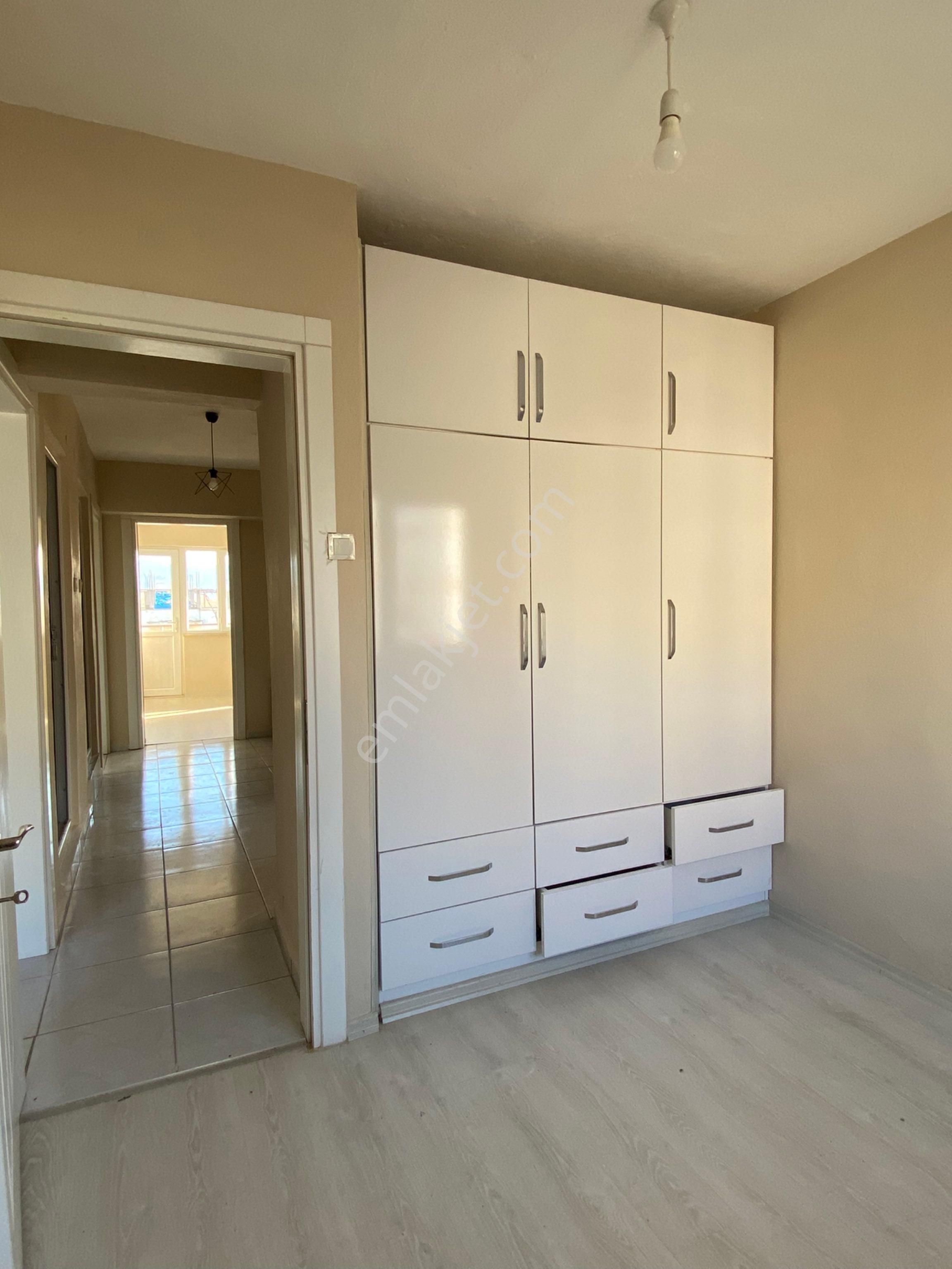 Era’dan Umurlu’da Yenilenmiş Oturmaya Hazır Kiralık 3+1 Daire - Görsel 10