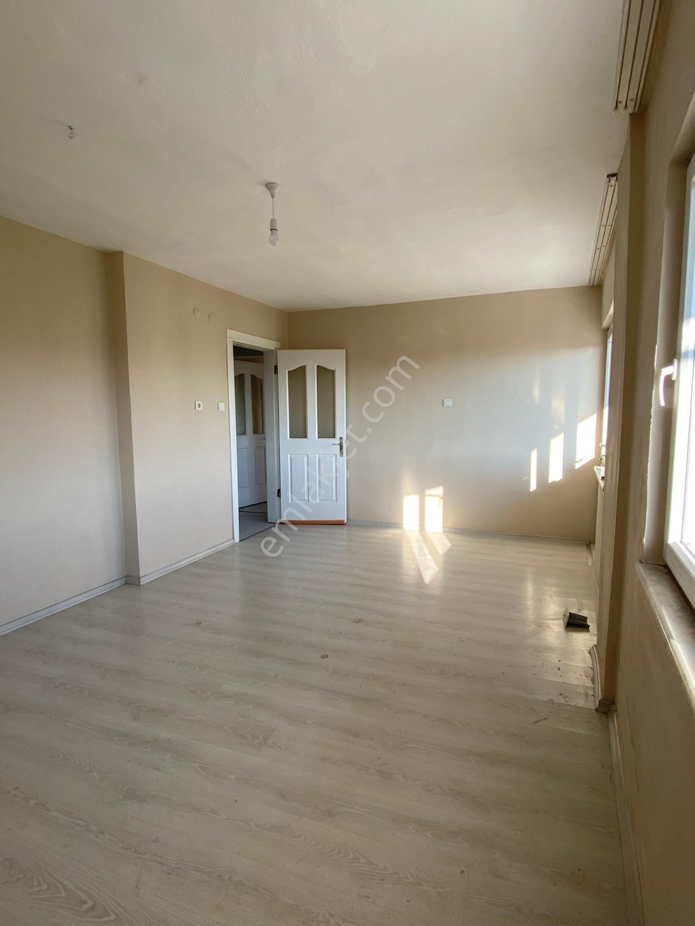 Era’dan Umurlu’da Yenilenmiş Oturmaya Hazır Kiralık 3+1 Daire - Görsel 6