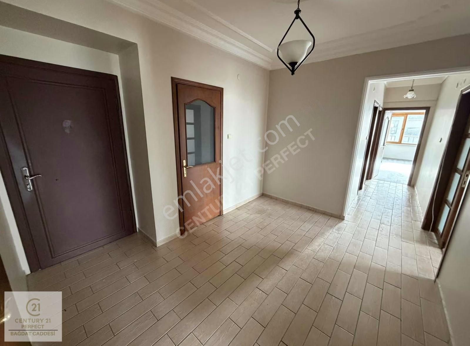 Erenköy'de Marmaraya Yakın 7/24 Güvenlikli 4+1 Kiralık Daire - Görsel 30