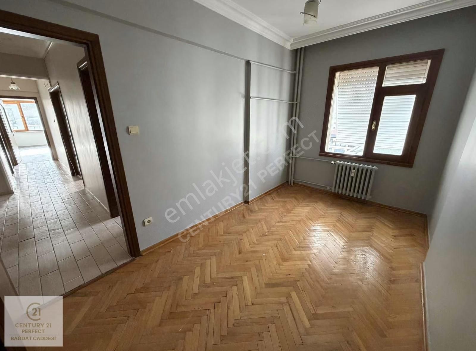 Erenköy'de Marmaraya Yakın 7/24 Güvenlikli 4+1 Kiralık Daire - Görsel 23