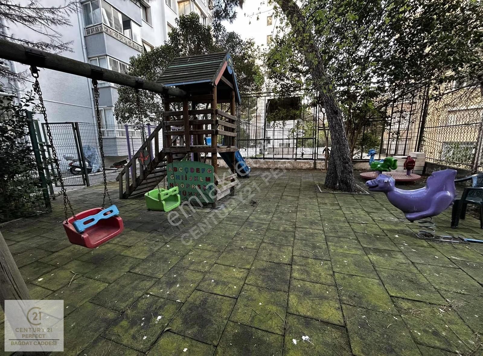 Erenköy'de Marmaraya Yakın 7/24 Güvenlikli 4+1 Kiralık Daire - Görsel 24