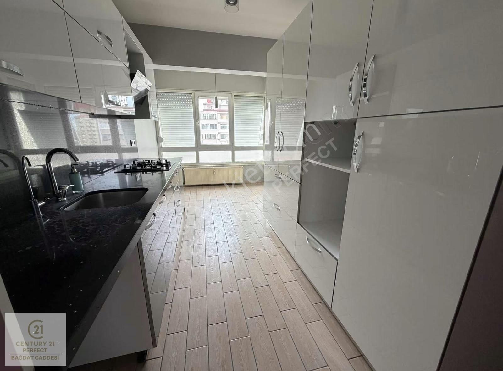 Erenköy'de Marmaraya Yakın 7/24 Güvenlikli 4+1 Kiralık Daire - Görsel 20