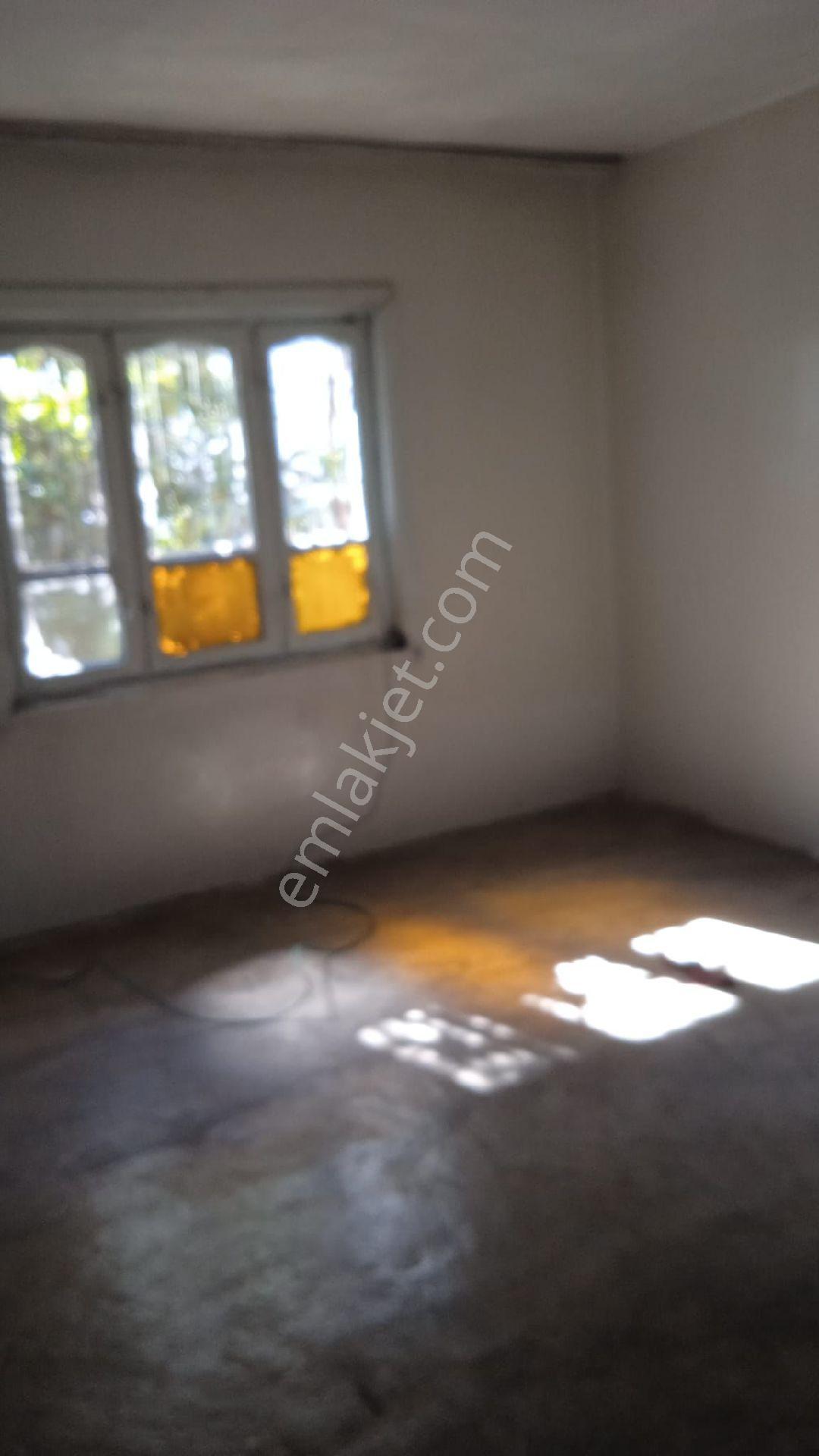 Gaziantep Şahinbey/kıbrıs Cad. Satılık 2+1 Müstakil Bahçeli Ev.
