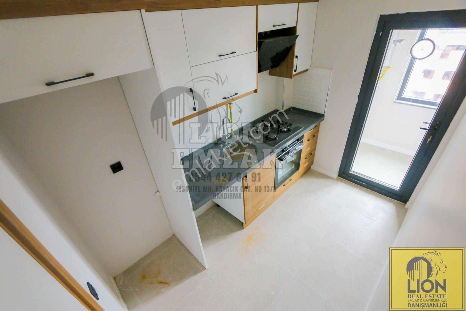 Lıon Emlak'tan Yeni Mahalle'de Sıfır, Arakat 2+0 Kiralık Daire