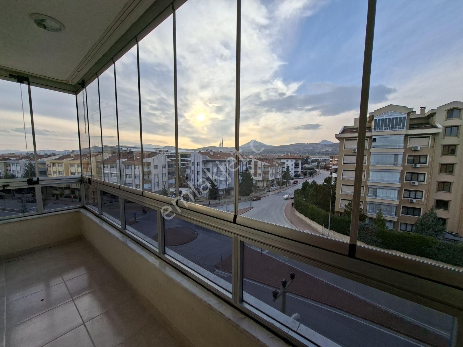 Alemdar Caddesine Cephe 3+1 Ara Kat Kiralık Daire - Görsel 22