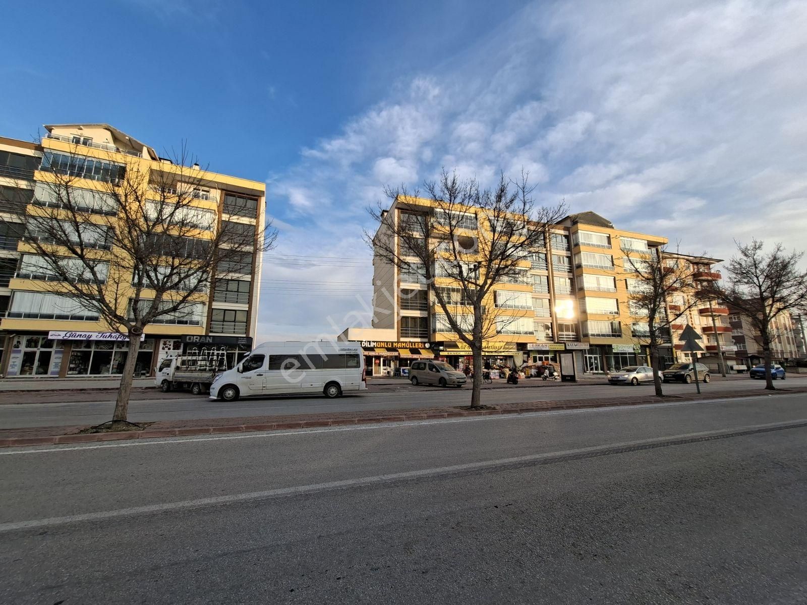 Alemdar Caddesine Cephe 3+1 Ara Kat Kiralık Daire